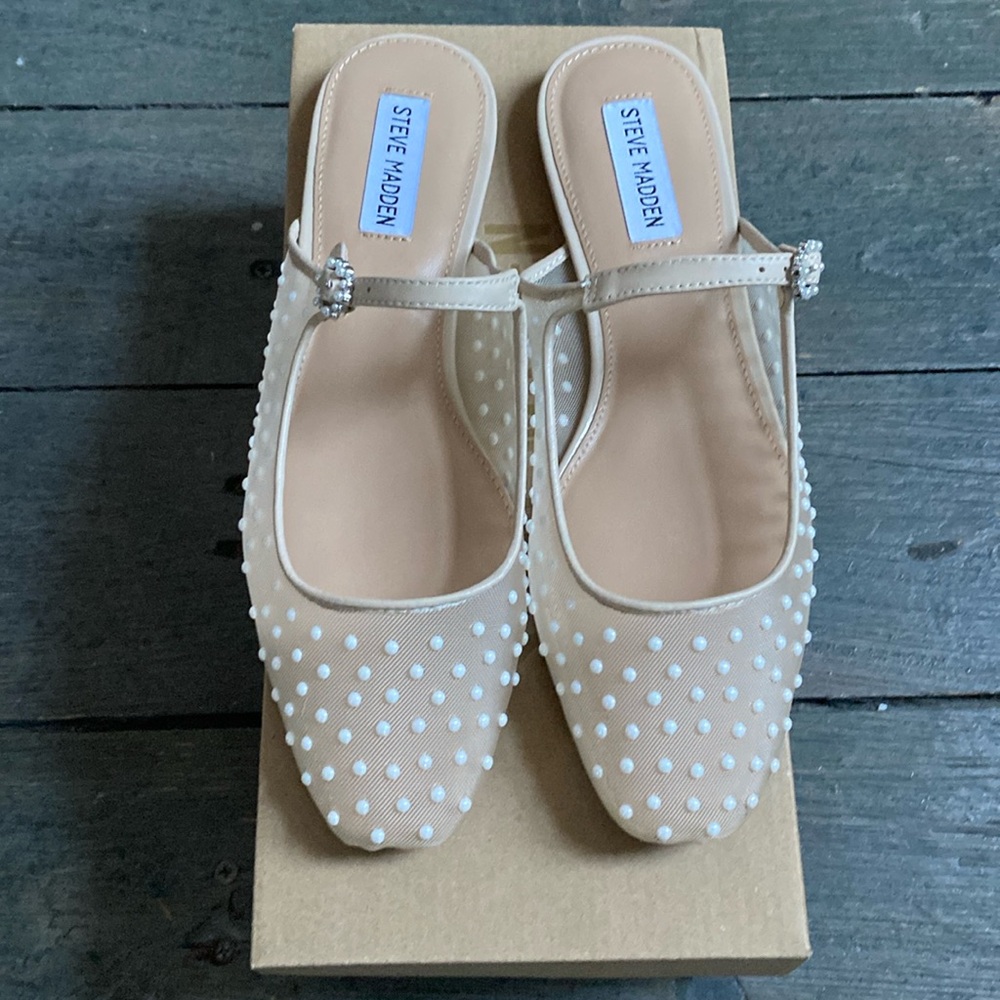 Steve Madden “Gwinnie” Pearl/Mesh shoes